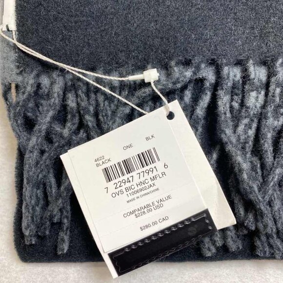 Coach 4622 Horse and Carriage Double Face Oversized Muffler in Black - Picture 2 of 5